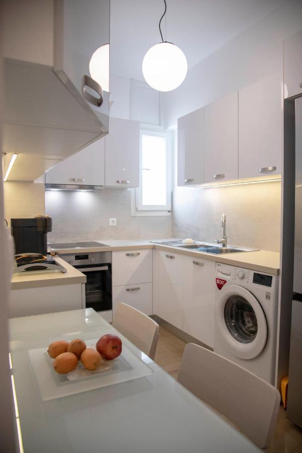 Konstantinos Stylish Brand New Apt In The Heart Of Афіни Екстер'єр фото