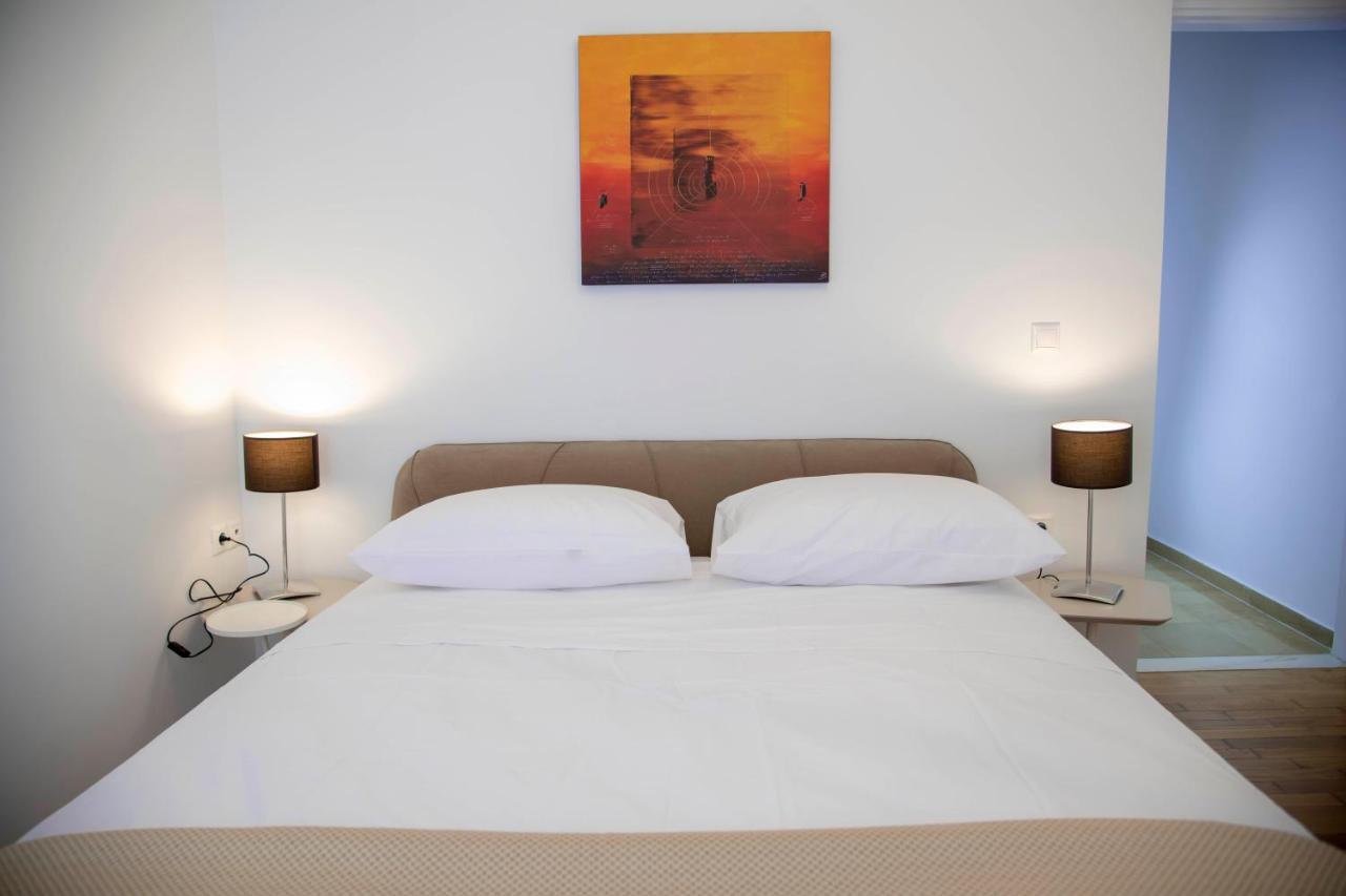 Konstantinos Stylish Brand New Apt In The Heart Of Афіни Екстер'єр фото
